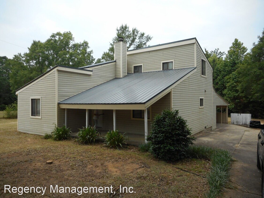 Primary Photo - 4 br, 2 bath House - 1577 Skipperville Rd