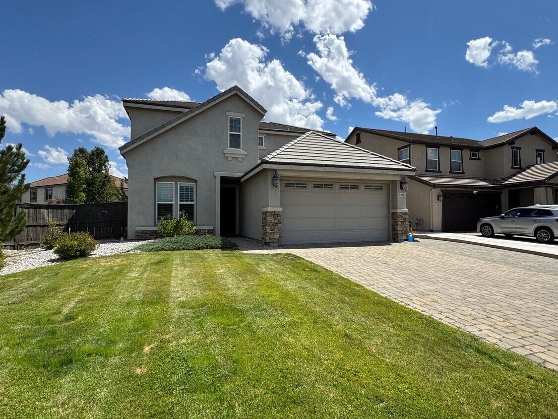 Foto principal - Large Wingfield Springs Home in cul-de-sac...
