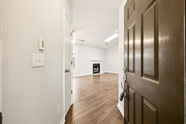 Building Photo - Welcome to this beautifully remodeled sing...