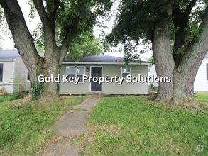Building Photo - 2108 W Memorial Dr