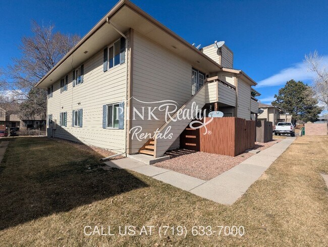 Foto del edificio - 4435 Hunting Meadows Cir