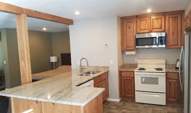 Building Photo - 2100 Canyons Resort Dr