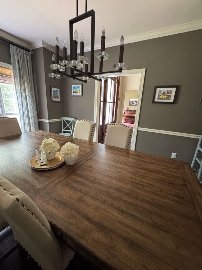 Building Photo - Spacious 5BR Home on 2 Acres in North Columbus – Pet Friendly!
