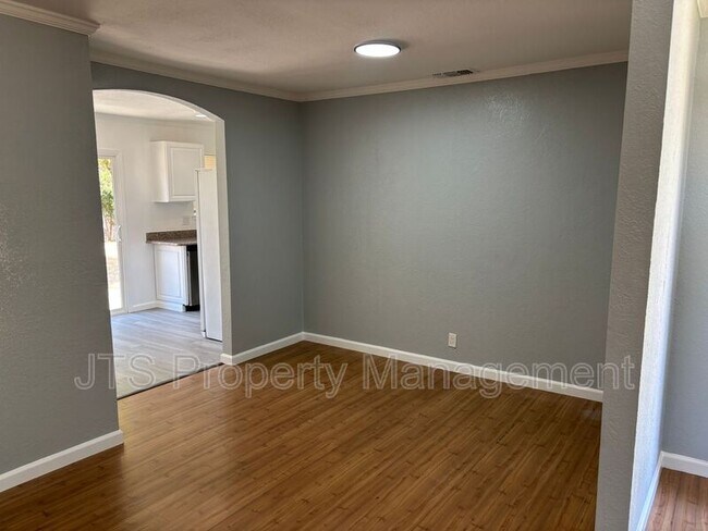 Foto del edificio - 5429 Greenbrier Way