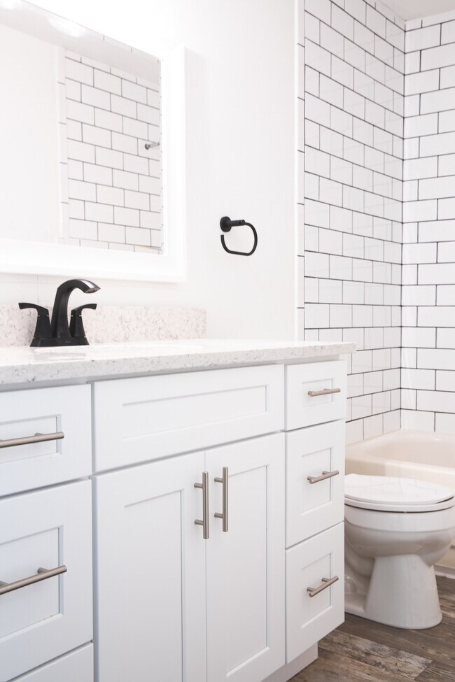 Hillside Village Apartments Kalamazoo, MI