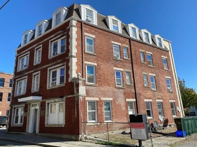 Primary Photo - 96 Green St