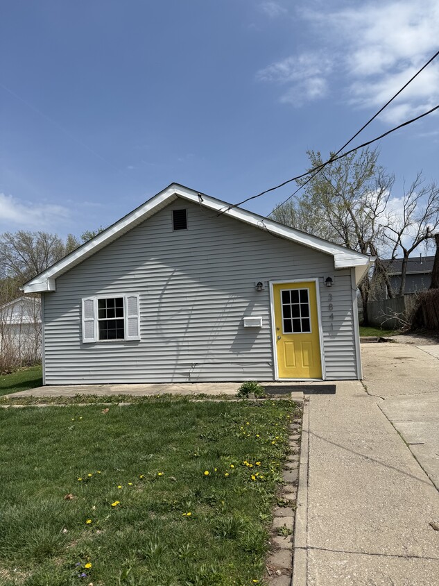 Primary Photo - 3841 54th St
