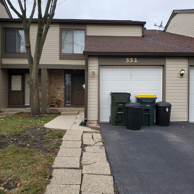Building Photo - 552 Alton Ct