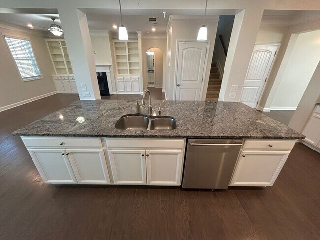 Foto del edificio - 2850 Prestwood Dr