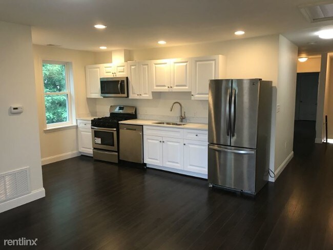 Foto del edificio - 2 br, 2 bath House - 3443 Webster Dr