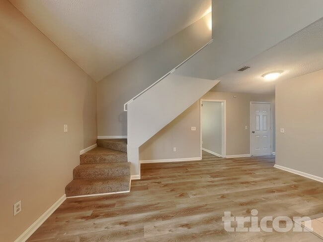Building Photo - 2378 Iron Horse Dr