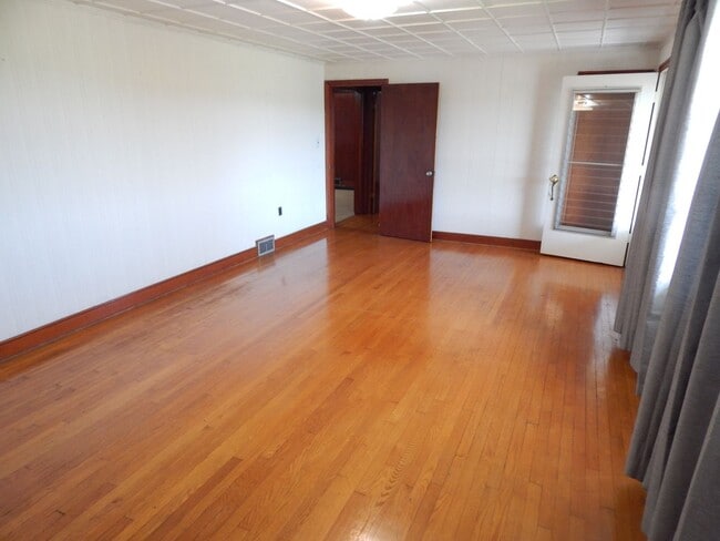 Foto del edificio - 3755 Dairy Rd