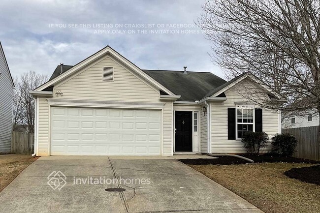 Building Photo - 302 Meadows Ln