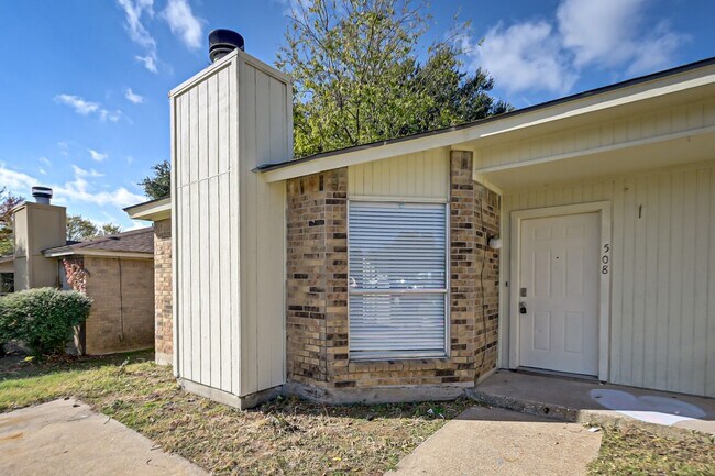 Foto del edificio - Adorable North Arlington Duplex in Quiet N...