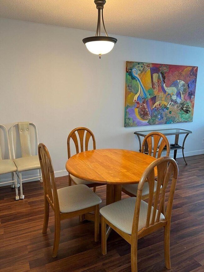 Foto del edificio - 1140 Mahogany Way