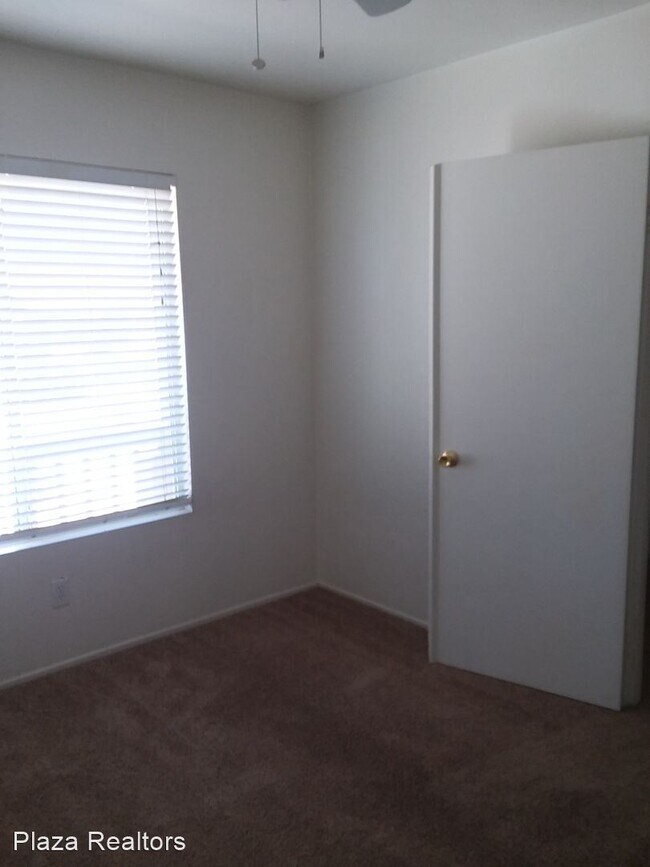Building Photo - 3 br, 2 bath House - 71511 Sun Valley