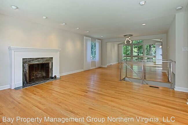 Building Photo - 4 br, 2 bath House - 125 SOUTH LEE ST.