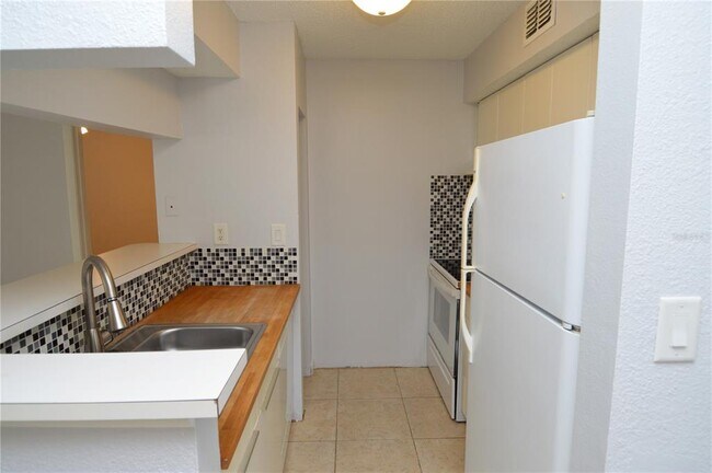 Foto del edificio - 8645 Fancy Finch Dr