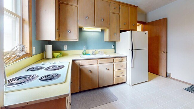 Foto del edificio - Home in north-central Ames - AVAILABLE NOW