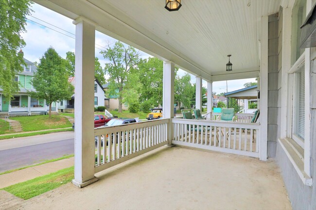 Building Photo - 4 Bedroom Right off of High St - OSU Campus