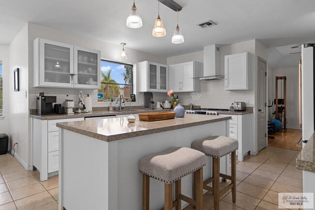 Building Photo - 4722 Beaver Pond Dr