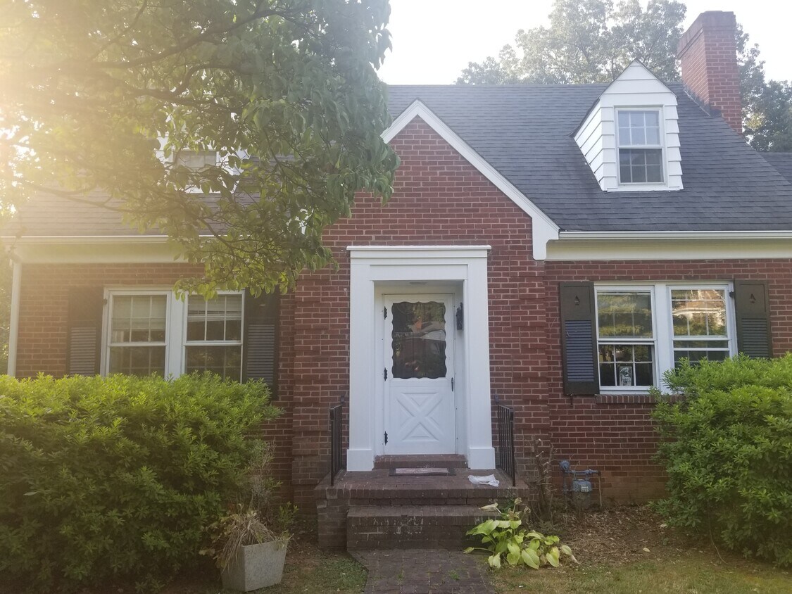 Primary Photo - 304 Alderman Rd