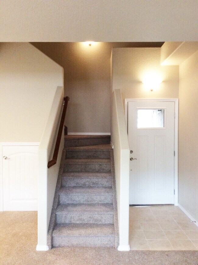 Foto del edificio - District 20 Townhome!!