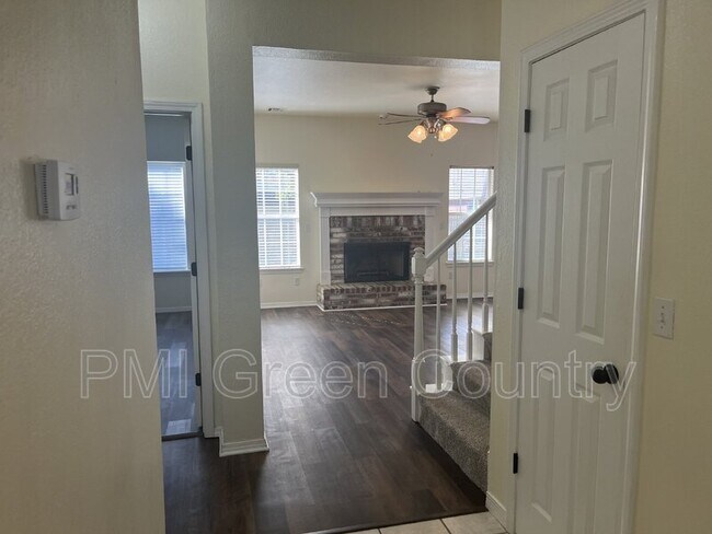 Building Photo - 8518 E 81st Pl