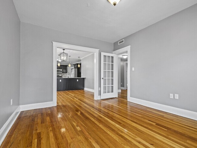 Building Photo - 55 Whitten St