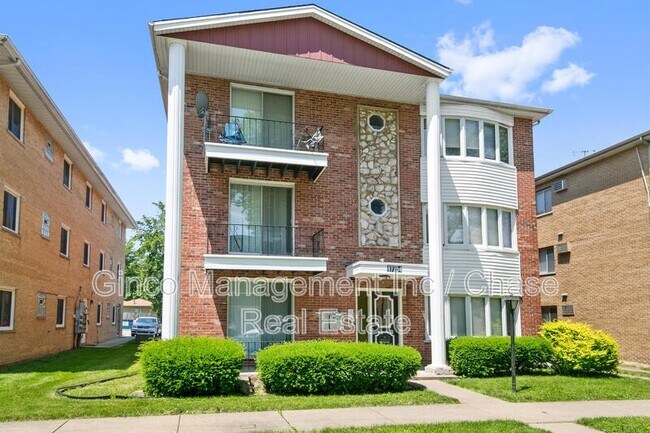 Foto del edificio - 17754 Rosewood Dr