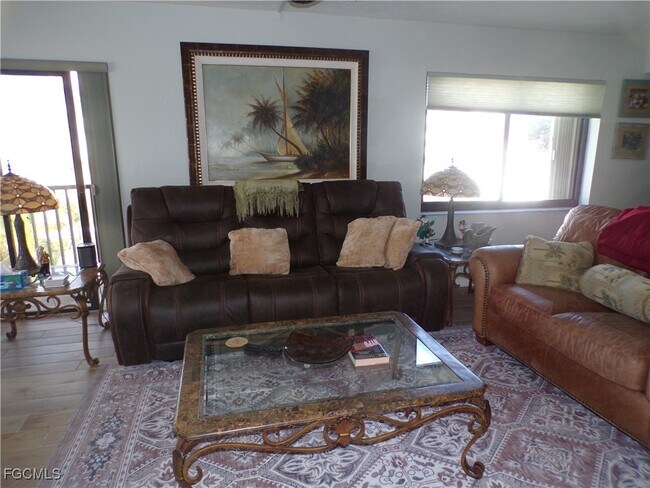 Foto del edificio - 7500 Estero Blvd