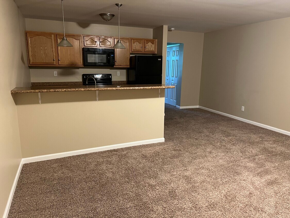 Primary Photo - 1400 Westwood Ct