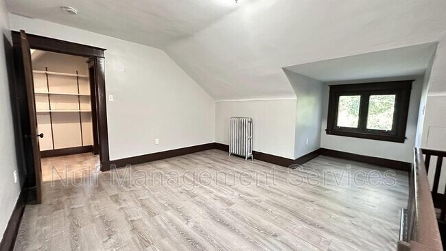 Foto del edificio - 222 Morewood Ave
