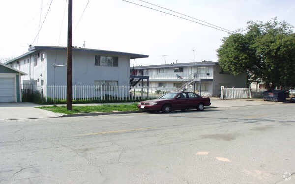 Foto del edificio - 3441 Comer Ave