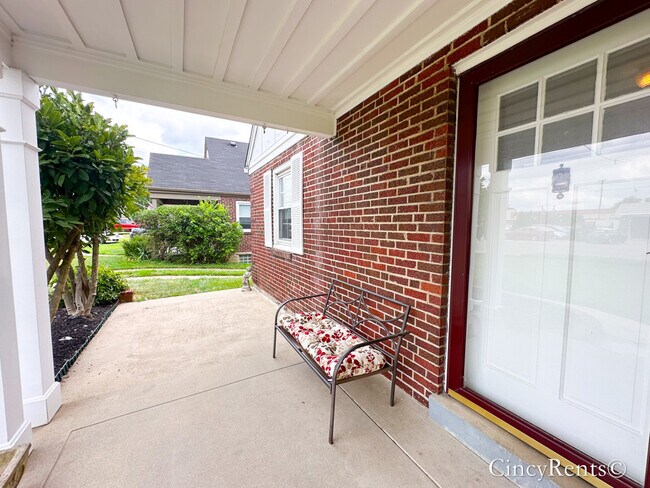 Building Photo - 3901 E Galbraith Rd