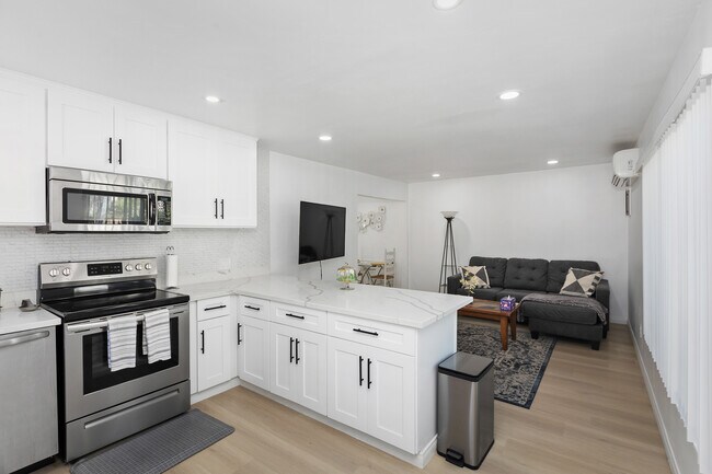 Foto del edificio - 5588 Shasta Ln