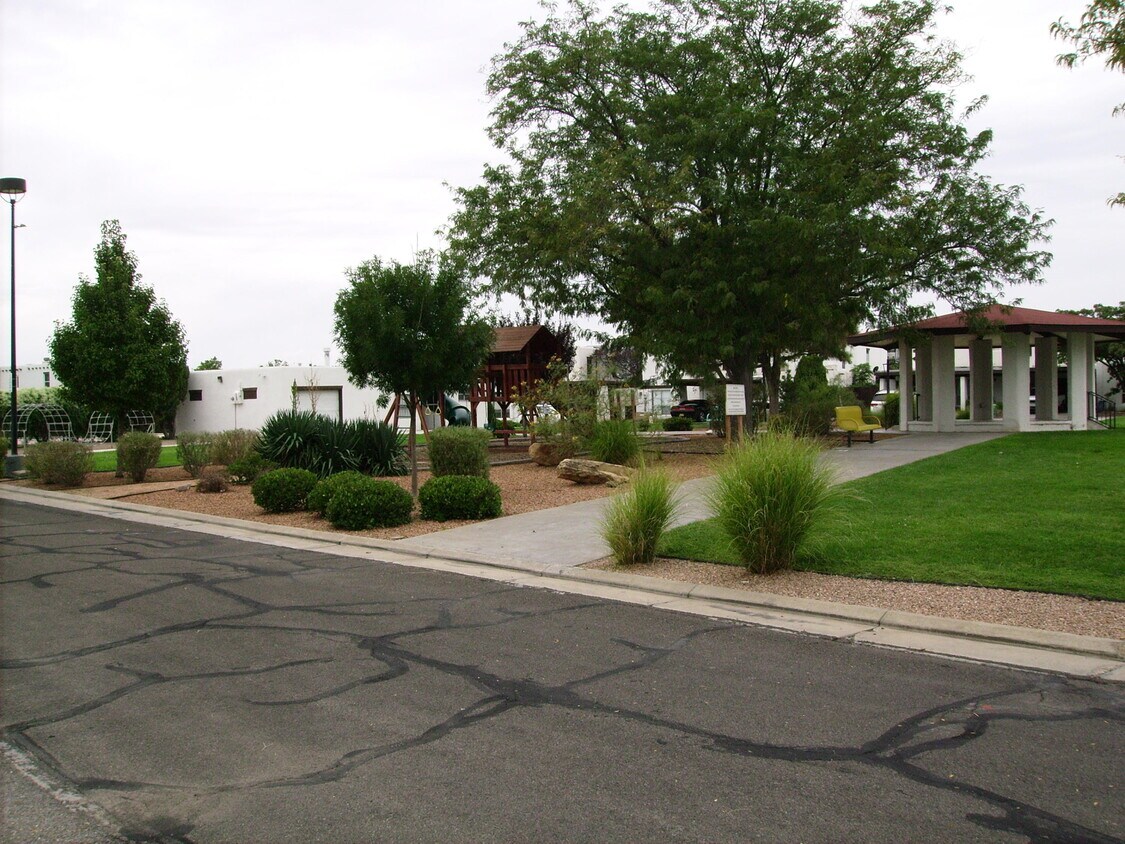 73 Calle Loma Parda NW, Albuquerque, NM 87120 Townhome Rentals in