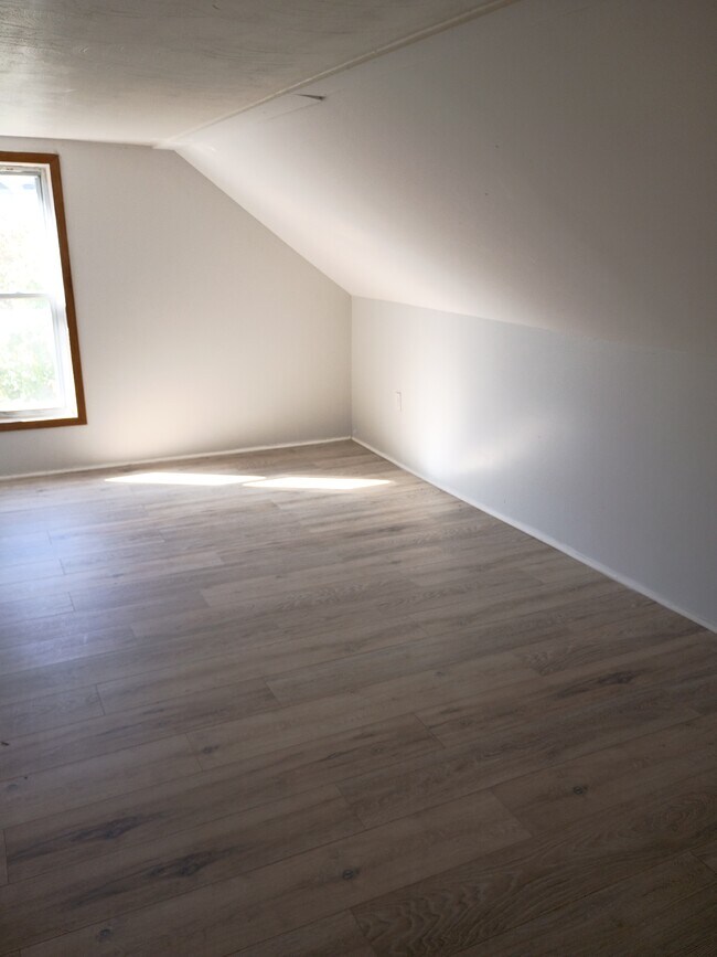 Foto del edificio - 433 Ferndale Ave