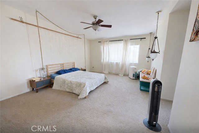 Building Photo - 5637 Redwood Ave