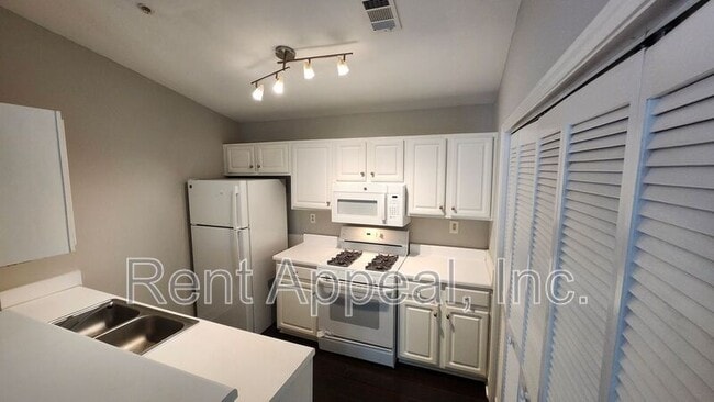 Building Photo - 1347 Keys Crossing Dr NE