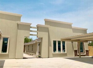 Building Photo - 7 Taxco Ct