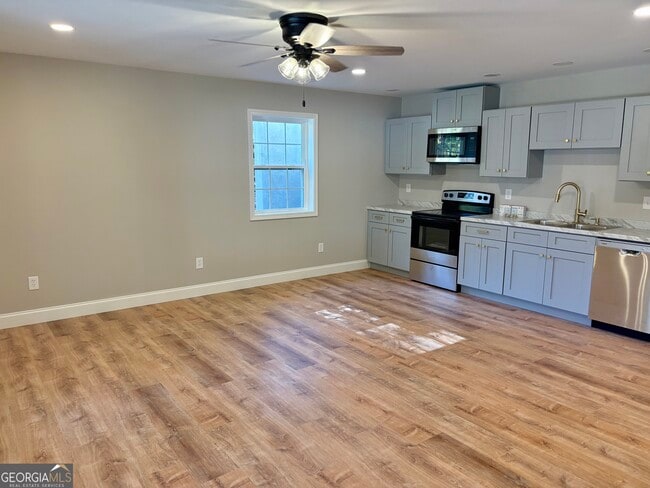 Building Photo - 114 Hidden Springs Way