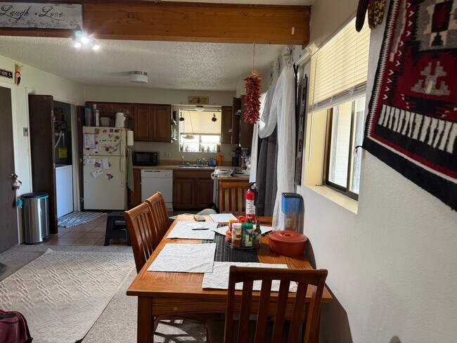 Foto del edificio - 1206 Avenida Del Sol