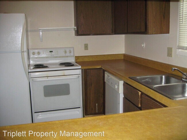 Foto del edificio - 3 br, 1 bath House - 1240 Michigan Avenue