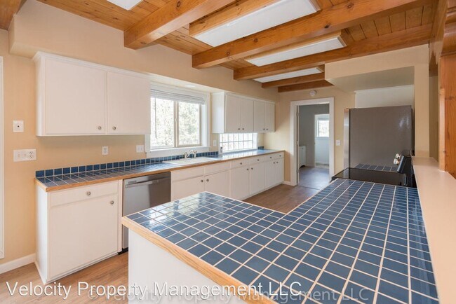 Foto del edificio - 4 br, 4 bath House - 2500 SW 83rd St.