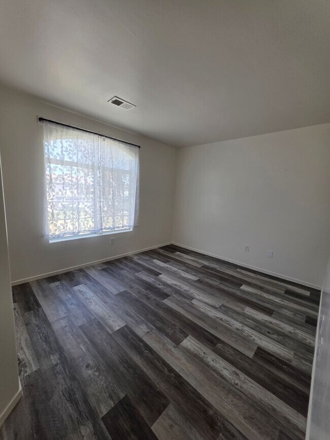 Foto del edificio - 1305 Quartz Hill Rd
