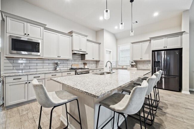 Building Photo - 23327 Yellow Larkspur Ln