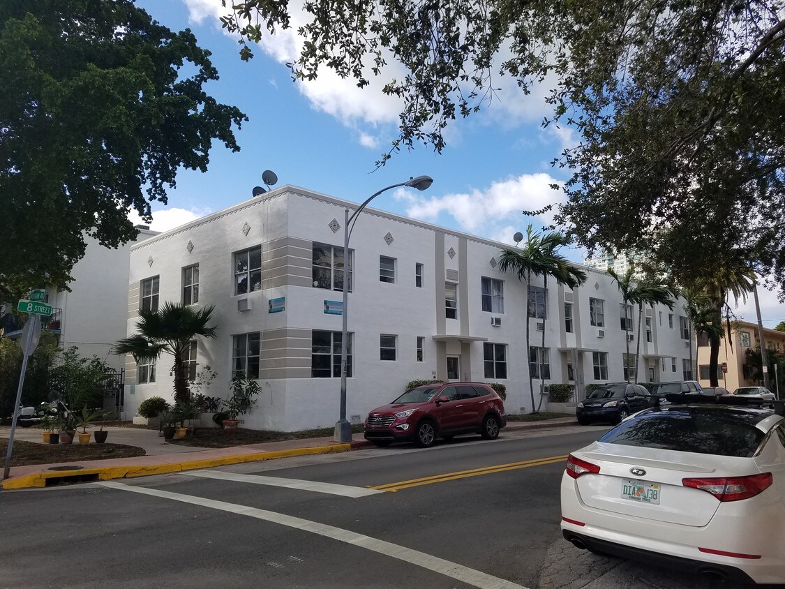 Foto principal - 1016 8th St