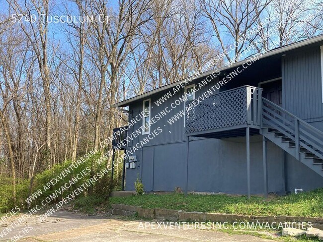 Foto del edificio - 5240 Tusculum Ct
