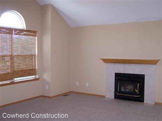 Foto del edificio - 3 br, 2 bath House - 751 W Juniper